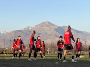 Botërori 2027 për vajza/ Kombëtarja vijon përgatitjet me grup të plotë