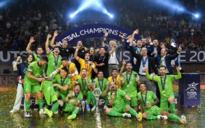 Palma fiton Futsal Champions League 2023-24! Zv.Presidenti i UEFA-s, Armand Duka i jep trofeun kampionëve të Europës